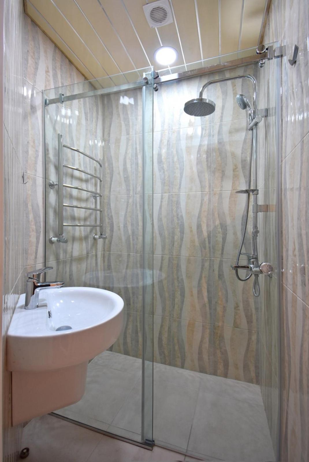 2 Bedroom Apartment, Quiet And Spacious エレバン エクステリア 写真